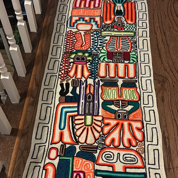 Textile Runner - Picture 2 of 11